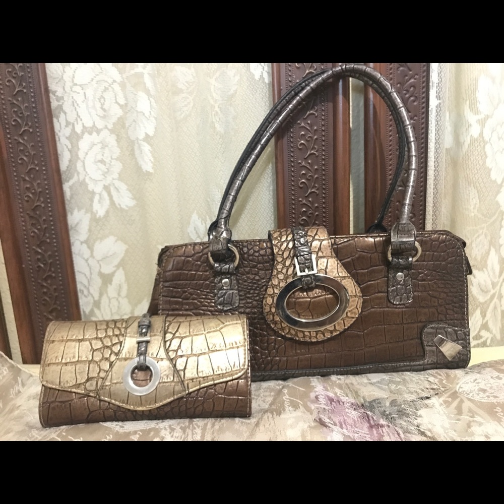 Purse and wallet set